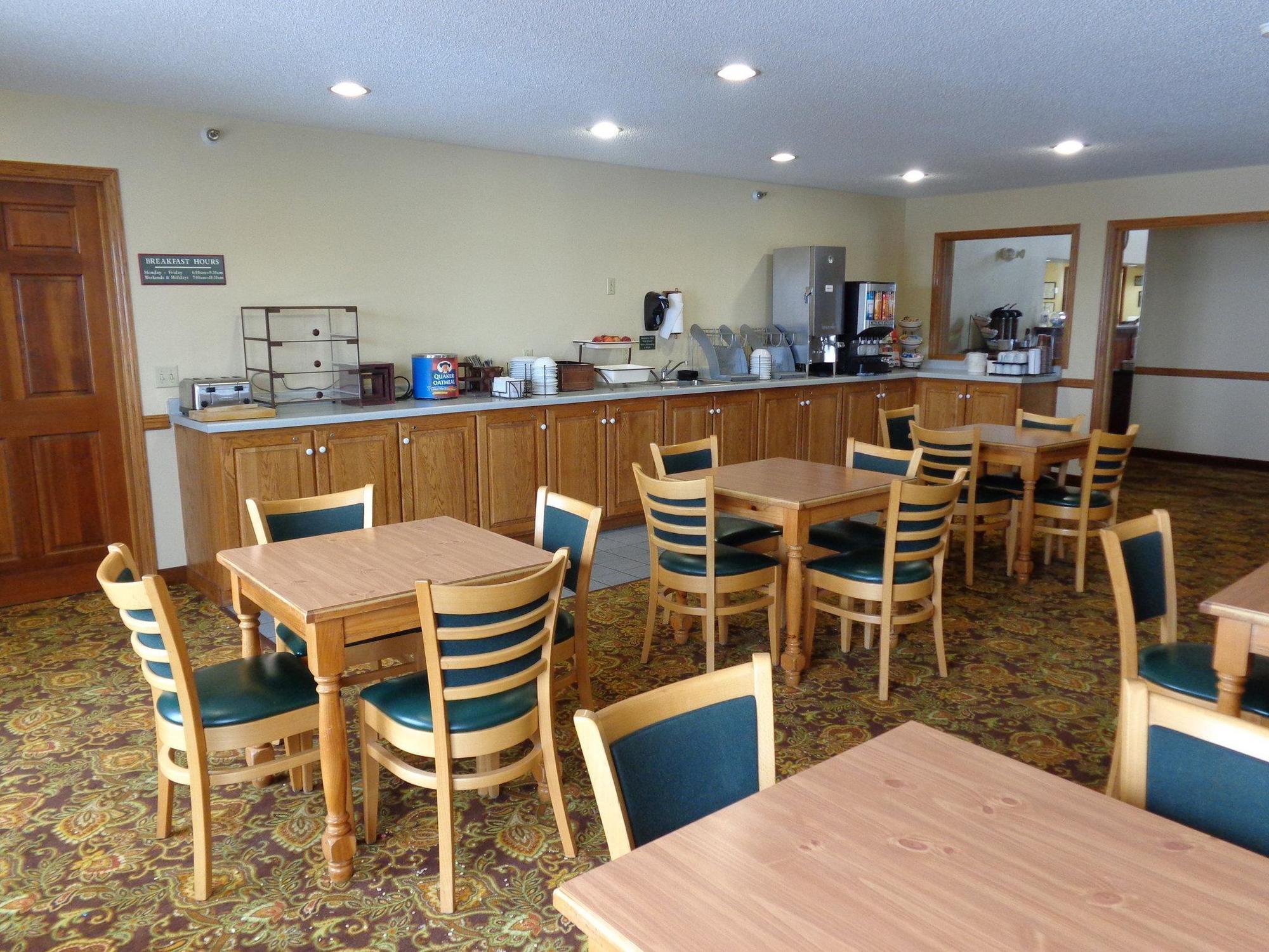 Country Inn & Suites By Radisson, Grinnell, Ia Buitenkant foto