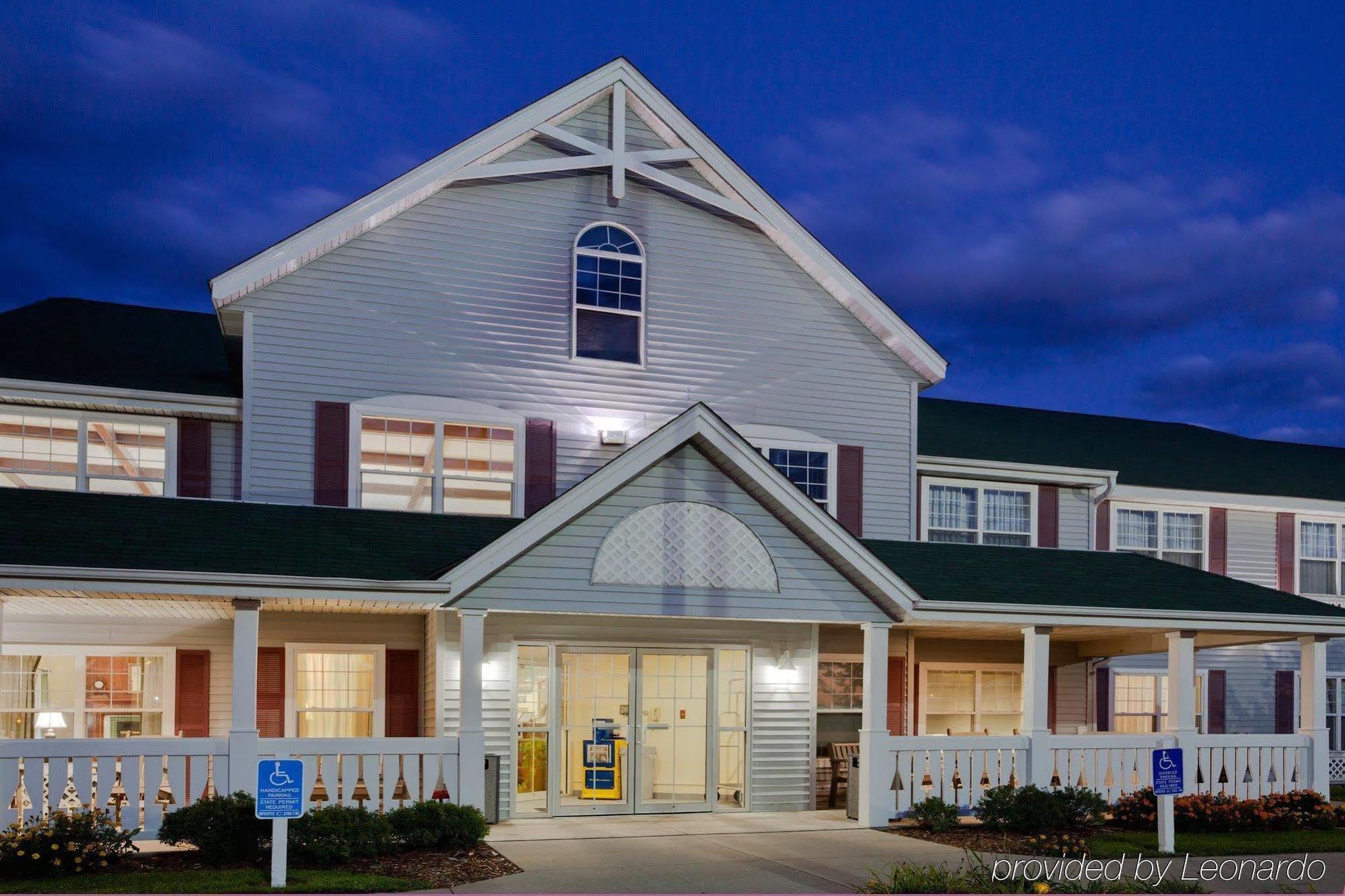 Country Inn & Suites By Radisson, Grinnell, Ia Buitenkant foto